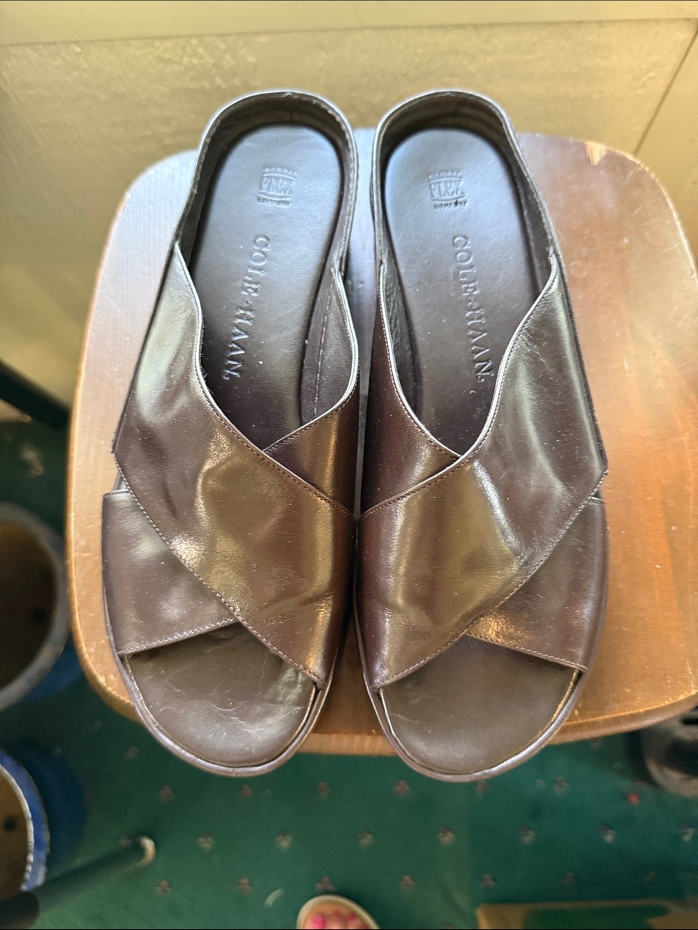 Cole Haan Dark Brown Leather Crossover Ladis Size 8.5